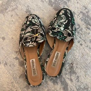 Lightly worn Steve Madden mules